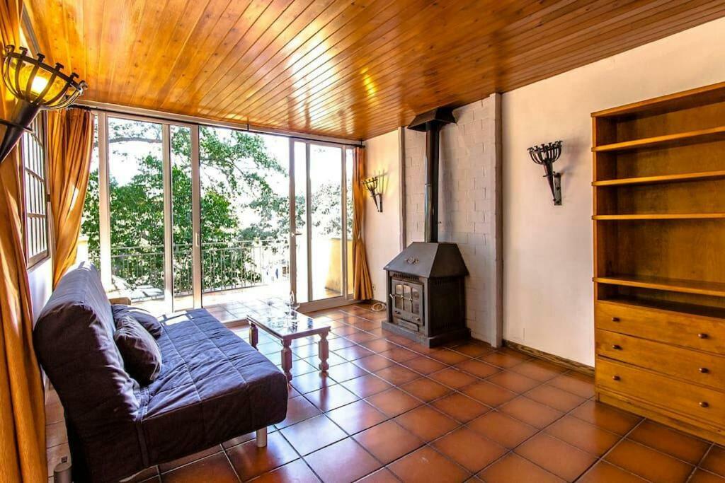 Les Canyes Cottage, Private Villa Resort Piera Exterior photo